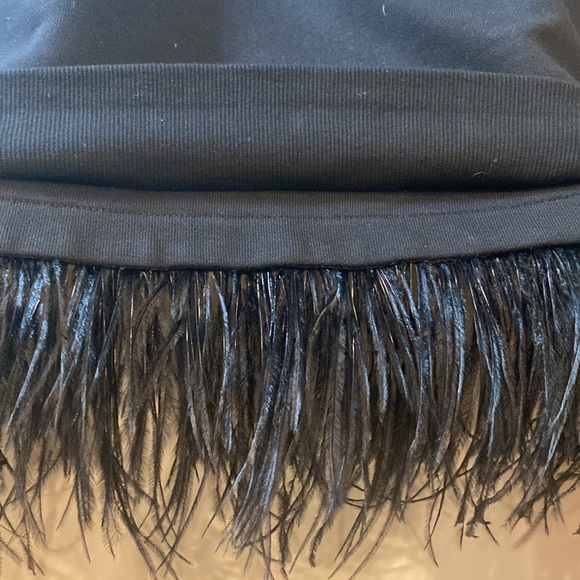 DEREK LAM BLACK SHORT SWEATSHIRT WITH FEATHERS NWOT - Picture 8 of 15